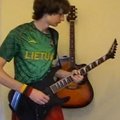 Internete plinta gitara  atliekamo krepšinio himno versija