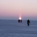 Nepaisydami ugniagesių perspėjimų, žvejai jau lipa ant ledo