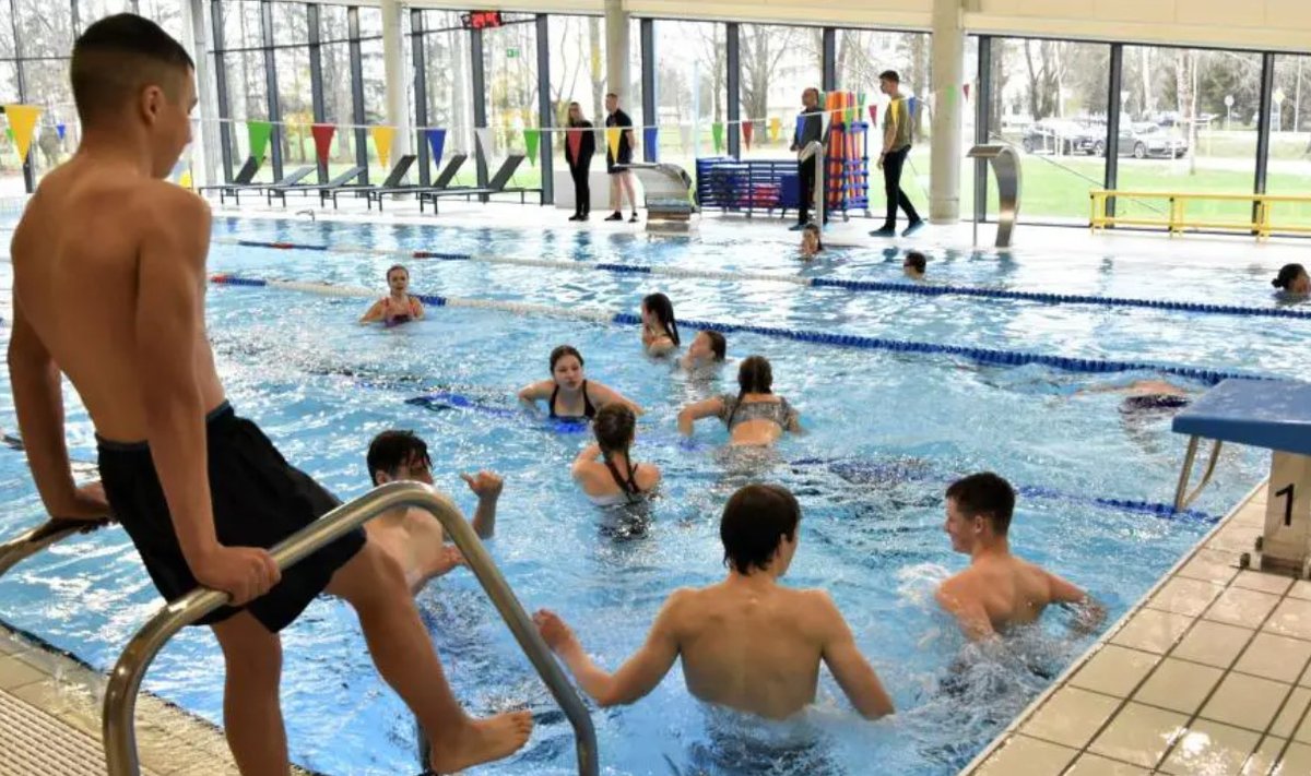 Plungėje naujasis baseinas jau atidarytas ir išbandytas