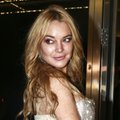 Aktorės Lindsay Lohan pamotė kaltinama mėginusi užgrobti autobusą su keleiviais