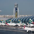 Dubajaus oro uostas pernai dėl pandemijos aptarnavo 70 proc. mažiau keleivių