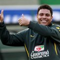 Ronaldo žada grįžti į futbolą