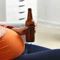Ragina atkreipti dėmesį: net ir nealkoholinis alus bei vynas nėščiajai gali būti pavojingas
