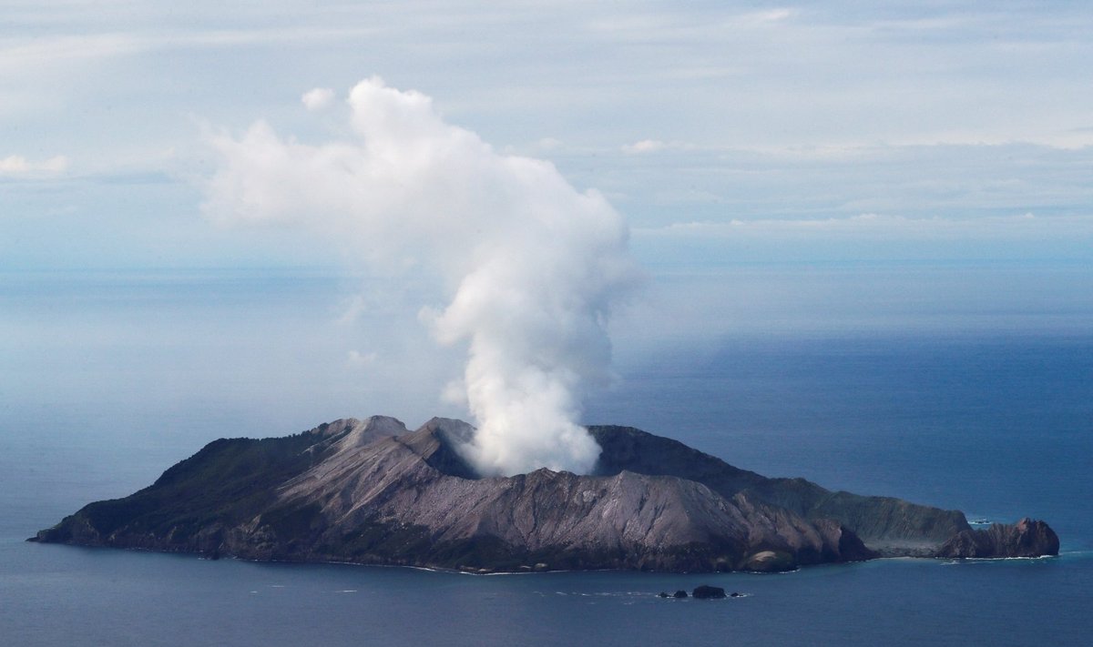 Baltosios salos ugnikalnio išsiveržimas