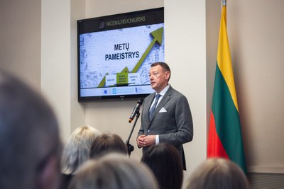  Konkurso „Metų pameistrys 2022“ dalyvius ir renginio svečius sveikina Lietuvos pramonininkų konfederacijos prezidentas Vidmantas Janulevičius. 