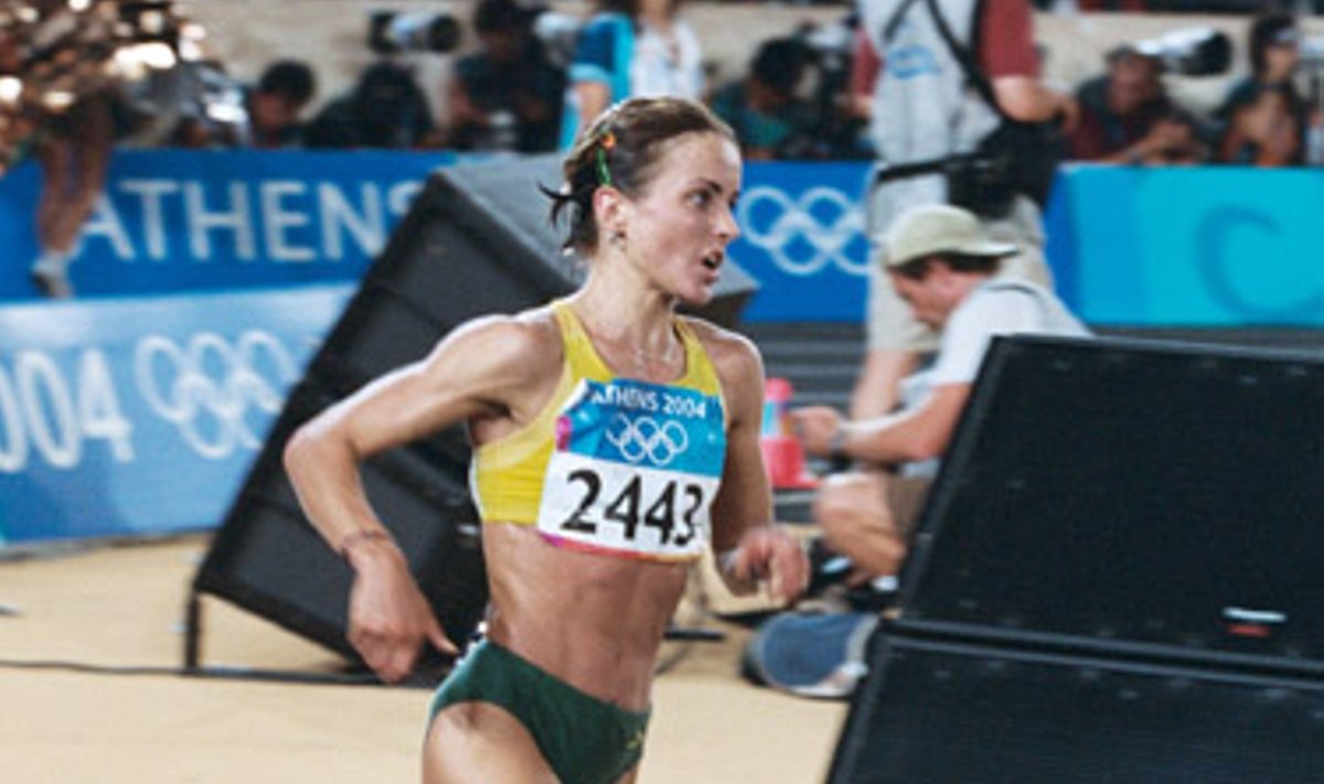 Lietuvos bėgikė Živilė Balčiūnaitė Atėnų olimpinių žaidynių maratono varžybose užėmė 14-ąją vietą.