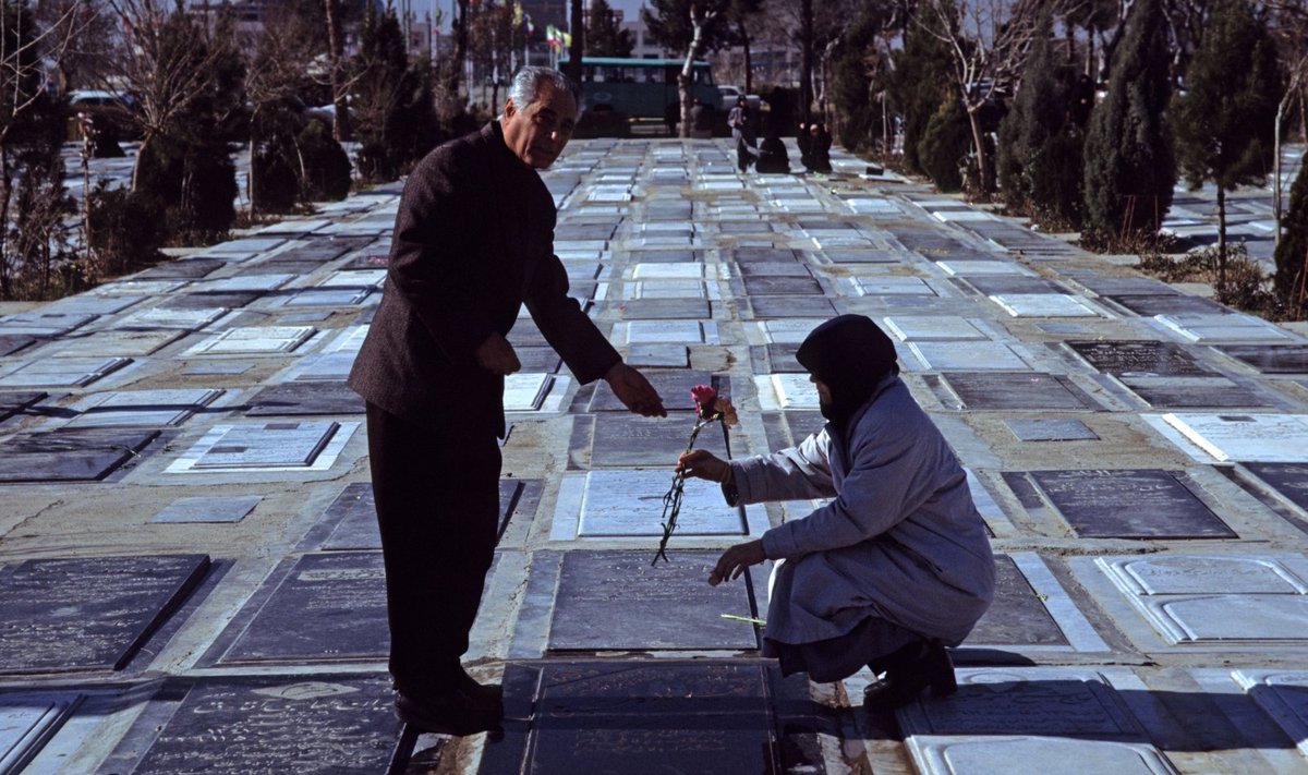Irano-Irako karo aukų kapinės Teherane