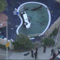 JAV automobilis įvažiavo į motelio baseiną, sužeisti 8 žmonės