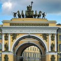 Sankt Peterburgas pastatytas ant pelkės, o Ermitaže dirba katės