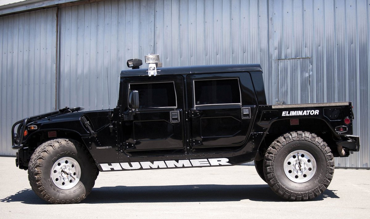 Tupaco Shakuro automobilis "Hummer"
