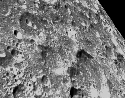Nematoma Mėnulio pusė, įamžinta Orion kapsulės navidacinių kamerų.