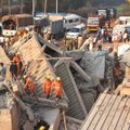 Indijoje sugriuvus pastatui 11 žmonių žuvo, per 50 išgelbėta