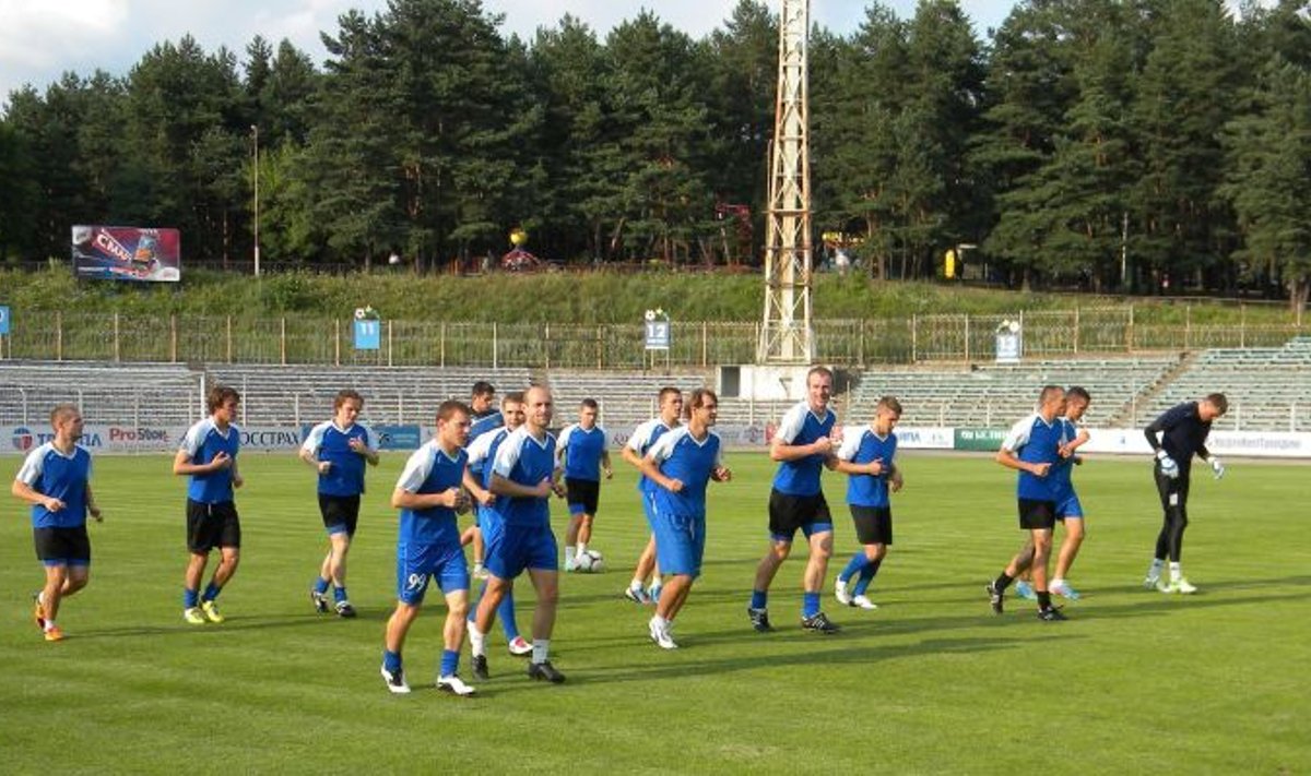 Į Minską atvykusi „Kruoja“ surengė treniruotę „Traktor“ stadione