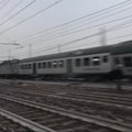 Nufilmuota, kaip prieš tragediją Italijoje traukinys šonu braukia stoties platformą