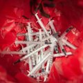 Pandemija lengvėja, bet gąsdinimas dėl vakcinų nemažta