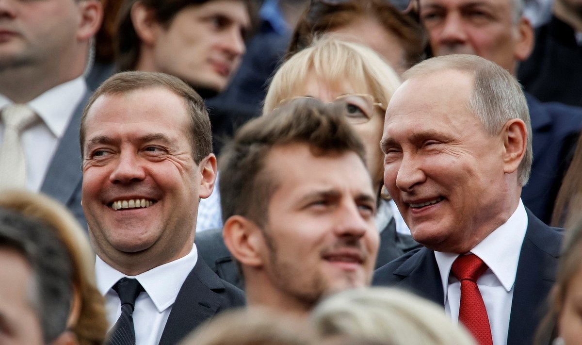 Vladimiras Putinas, Dmitrijus Medvedevas