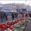 Maidano protestuotojus Kijevo Nepriklausomybės aikštėje pakeitė gėlių jūra