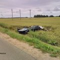 Dar viena kraupi BMW avarija: apvirtus automobiliui žuvo 16-metė mergina