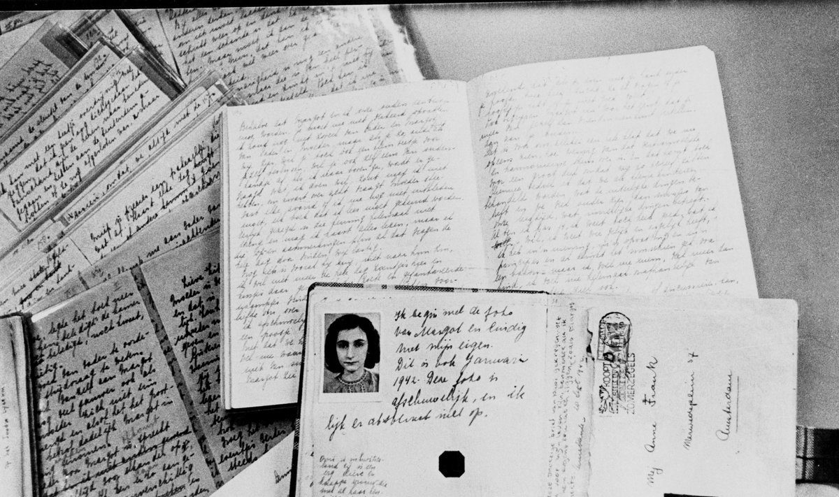 Anne Frank dienoraščio rankraščiai.