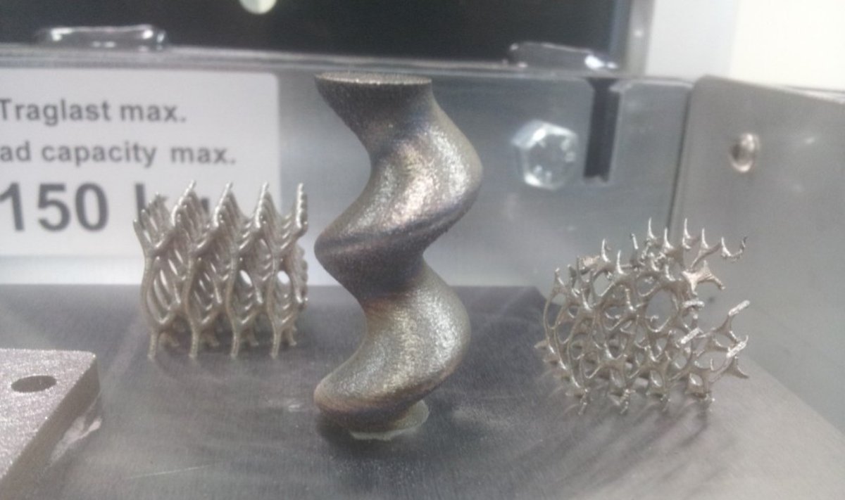3D spausdintuvu sukurti metalo gaminiai