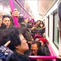 Pchenjane važinėja pirmasis Šiaurės Korėjoje pagamintas metro traukinys