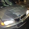 Panevėžio rajone ankstyvi svečiai grasino šeimininkui ir apgadino jo automobilį