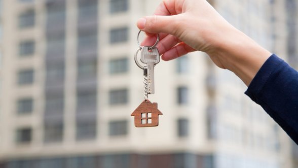 Atskleidė, kiek žmonių Lietuvoje naudojasi NT brokerių paslaugomis