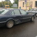 Sankryžoje į BMW rėžėsi du automobiliai, nukentėjo vaikas