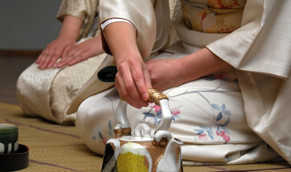 Japoniška arbatos gėrimo ceremonija