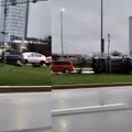 Eismo nelaimė Vilniuje: po susidūrimo „Toyota“ vertėsi ant šono, BMW vairuotojas girtas