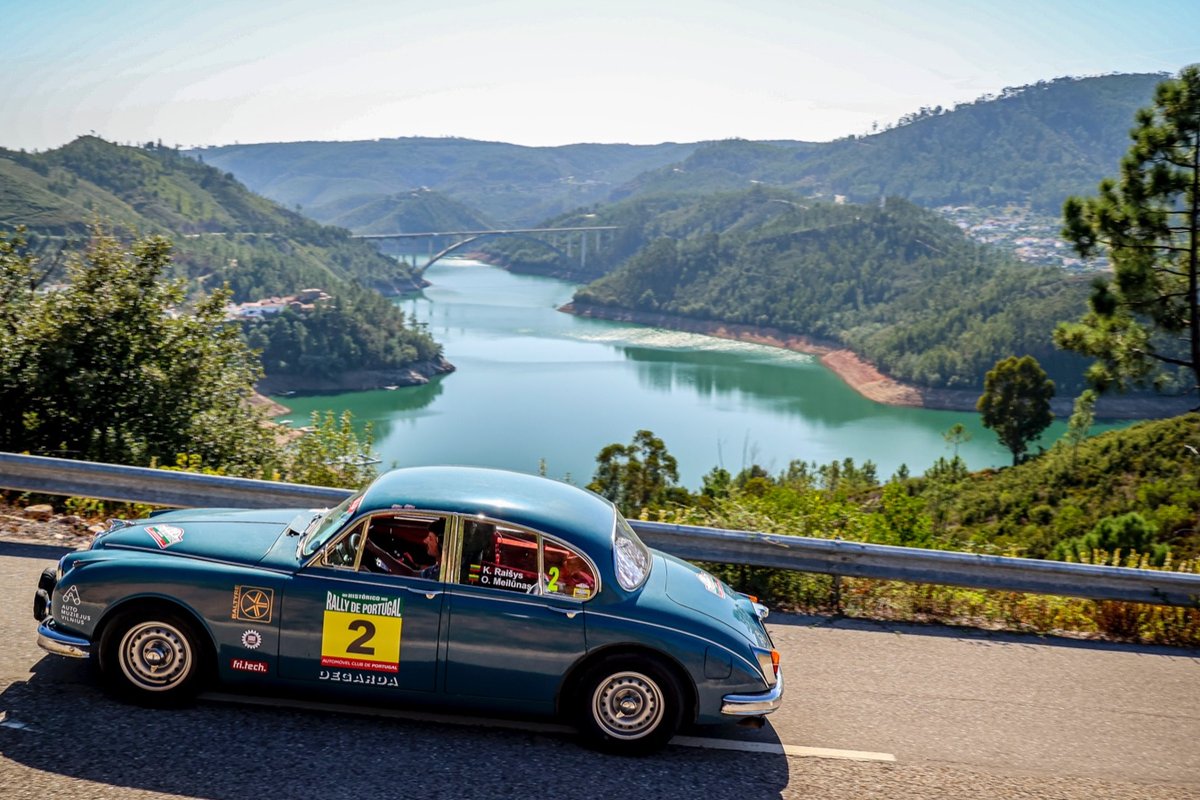 Karolis Raišys pirmauja klasikinių automobilių kategorijoje „Rally de ...