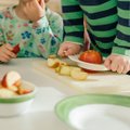 Trečdalis mažų vaikų nepakankamai maitinasi arba turi antsvorio