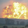 Viename didžiausių Ukrainos karinės amunicijos sandėlių – sprogimai, evakuota 30 tūkst. žmonių