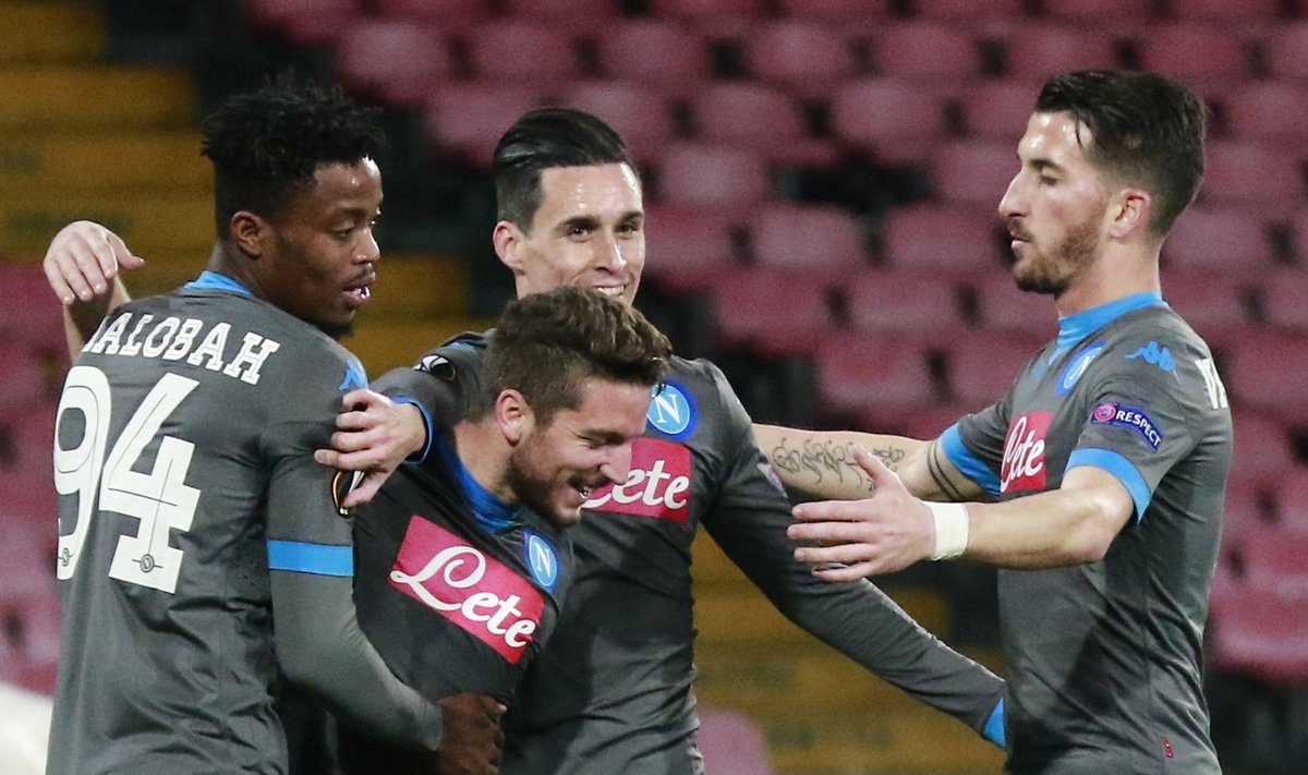 "Napoli" ekipa sutriuškino Varšuvos "Legia" klubą