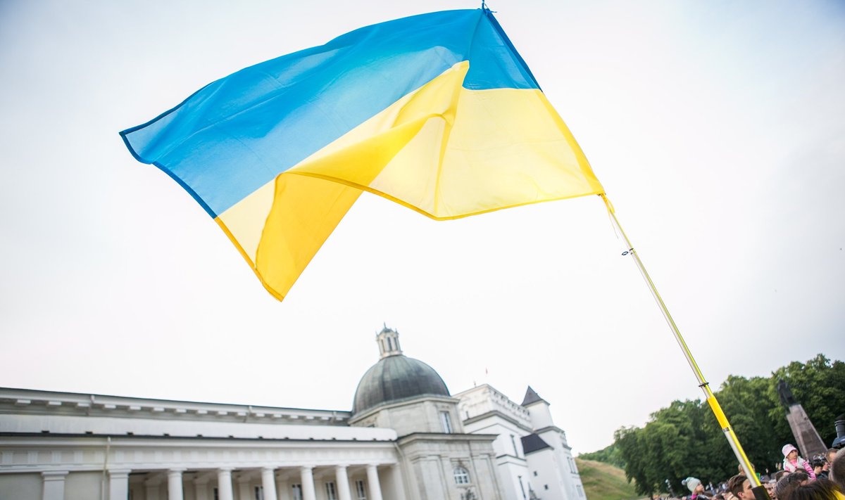 Ukrainian flag in the Cathedral Sq. in Vilnius