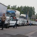 Ilgėja krovininio transporto eilės prie Baltarusijos sienos
