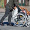 Žada pokyčius turintiems negalią ir tiems, kuriems reikalinga priežiūra: nebebus rišimo prie lovų, daugiau pagalbos namuose
