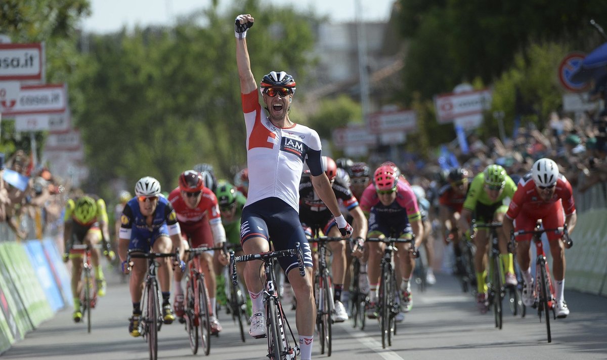 "Giro d'Italia" dviratininkų lenktynių 17 etapo finišas
