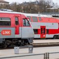 Пассажиры маршрута Вильнюс-Каунас недовольны: поезда переполнены, нет достаточного количества сидячих мест