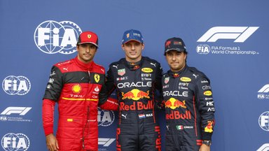 Belgijos „Grand Prix“ kvalifikacijoje – baudos ir „Ferrari“ nesusipratimas