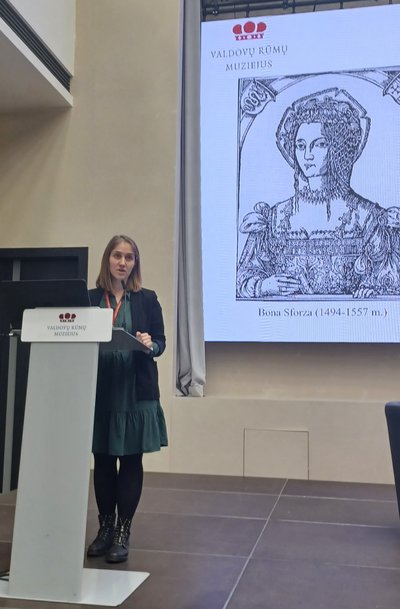 Istorikė dr. Rasa Leonavičiūtė-Gecevičienė apžvelgė, kuo buvo panašios ir skirtingos Bona Sforza ir jos dukra Kotryna Jogailaitė. 