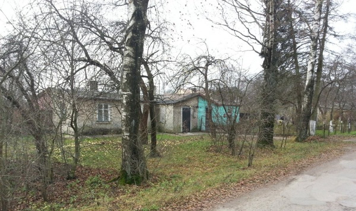 Namas Macikuose, kur gyvena studentės nužudymu įtariamo jaunuolio šeima