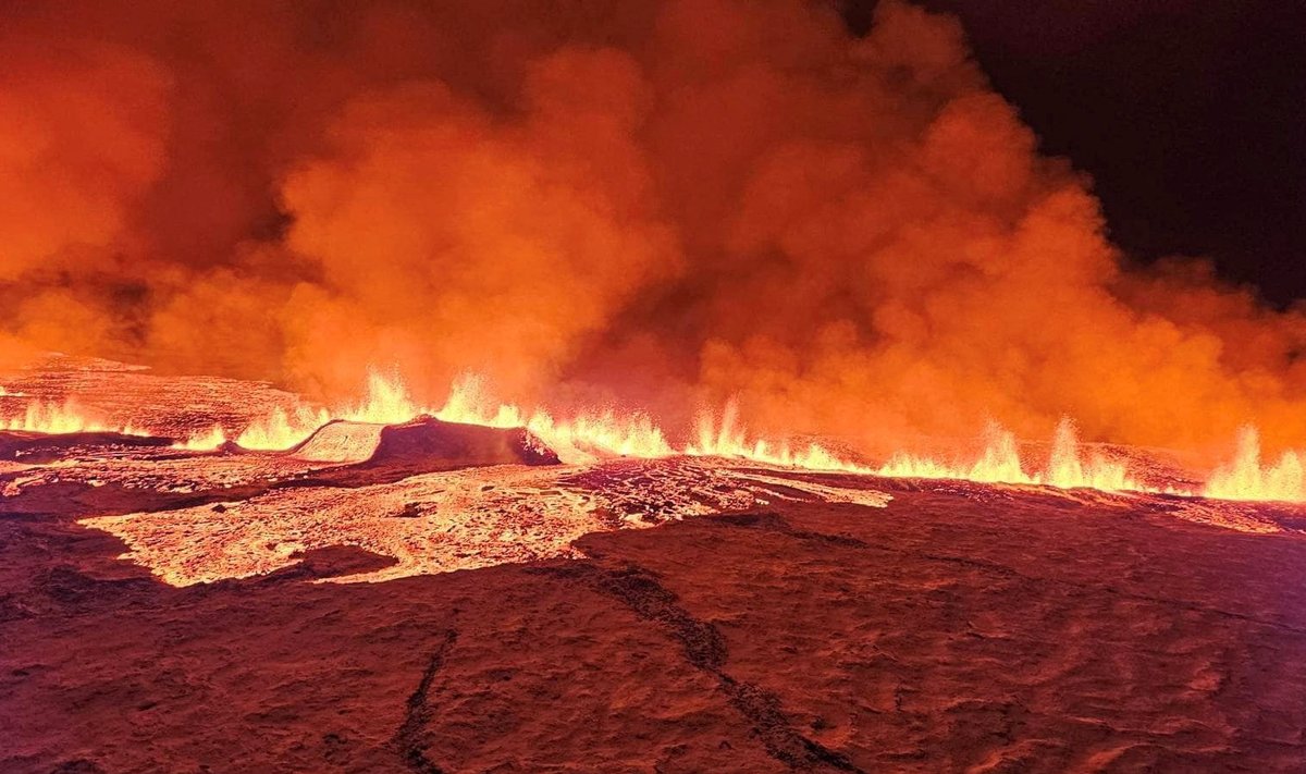 Islandijoje išsiveržė ugnikalnis