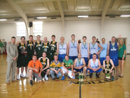 Vyrų krepšinio turnyro dalyviai  (E.Misevičienės nuotr.)