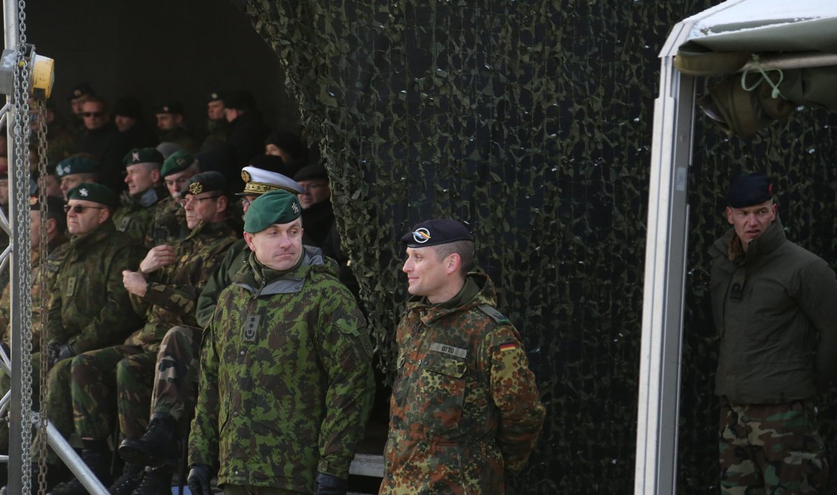 Lithuanian and German soldiers