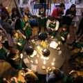 „Kalnapilio-Tauro grupės“ kartu su „Virtuvės mitų griovėjais“ išvirta sriuba Panevėžyje suvienijo šimtus geranorių