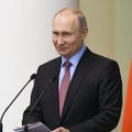 Vis mažiau rusų pasitiki Putinu