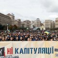 В Киеве тысячи людей протестуют против "формулы Штайнмайера"