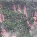 Gyventojai tvirtino pirmą kartą matę tokius vaizdus: nufilmuotas stipriai patvinęs krioklys Mianmare