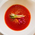 Sriuba, kurios nereikia virti: itališka pomidorinė savo skoniu prilygs šaltibarščiams